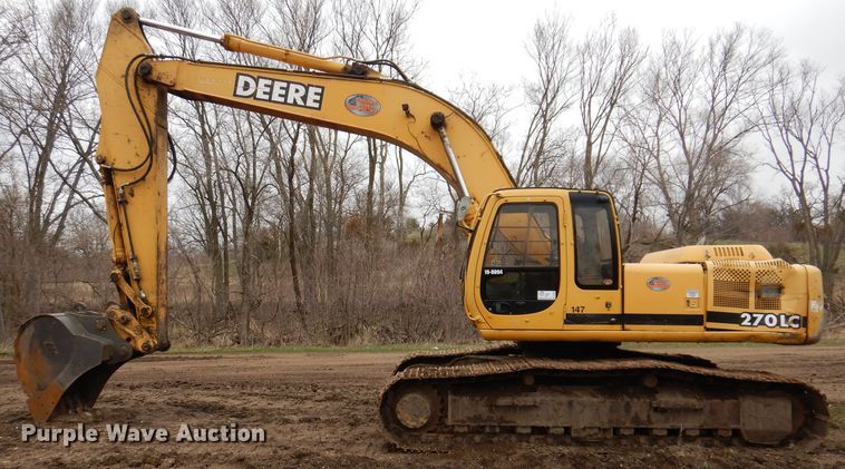 image for item DL5981 2001 John Deere 270LC  excavator