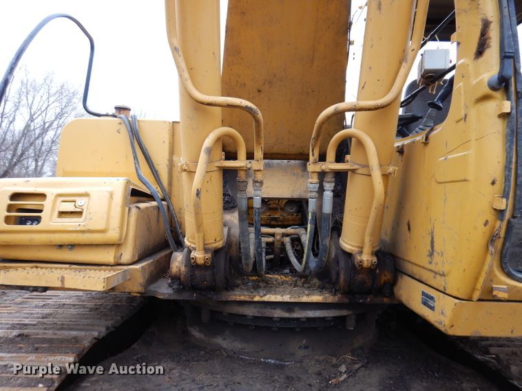 image for item DL5981 2001 John Deere 270LC  excavator