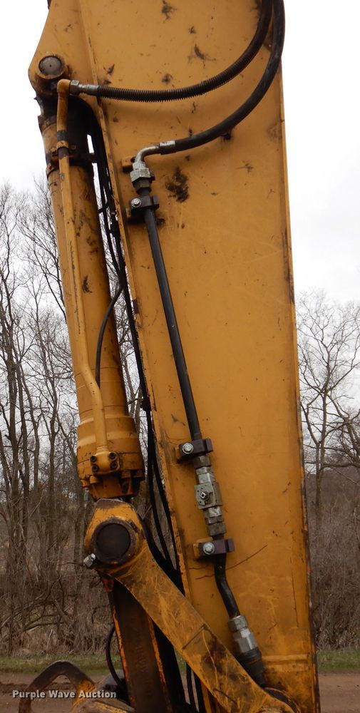 image for item DL5981 2001 John Deere 270LC  excavator