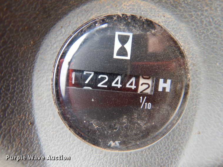 image for item DL5981 2001 John Deere 270LC  excavator