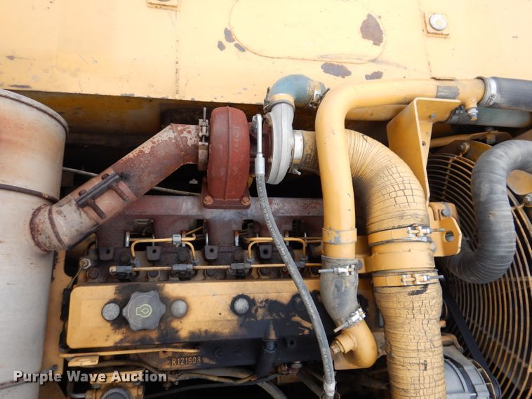 image for item DL5981 2001 John Deere 270LC  excavator