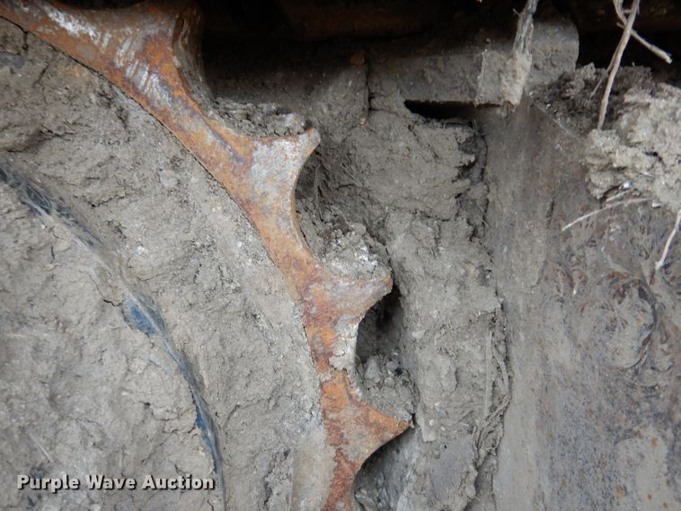 image for item DL5981 2001 John Deere 270LC  excavator