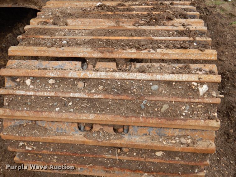 image for item DL5981 2001 John Deere 270LC  excavator