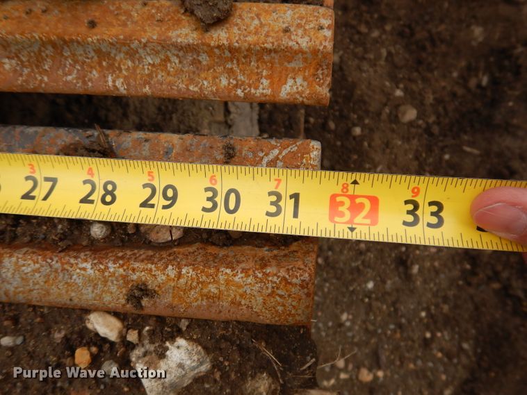 image for item DL5981 2001 John Deere 270LC  excavator