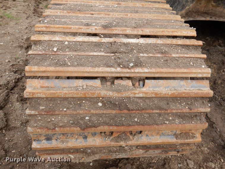 image for item DL5981 2001 John Deere 270LC  excavator