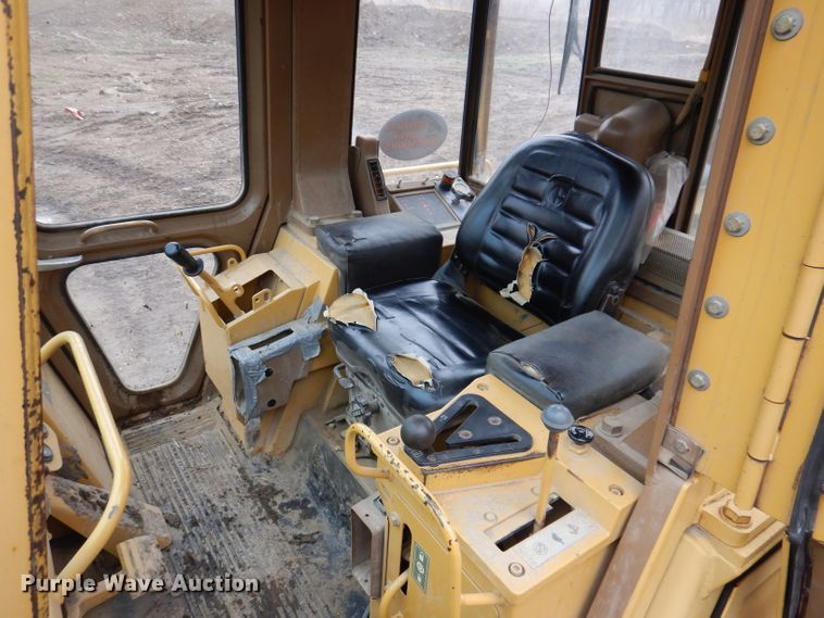 image for item DL5982 1988 Caterpillar 943  track loader