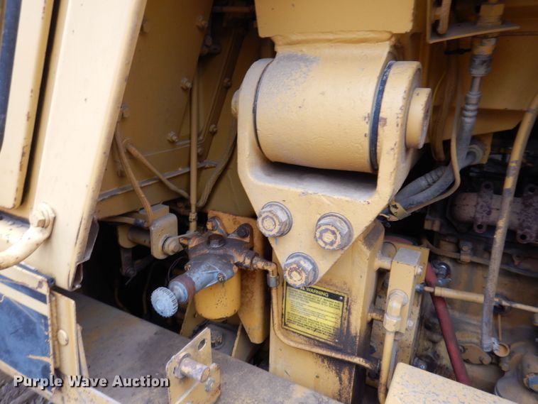 image for item DL5982 1988 Caterpillar 943  track loader