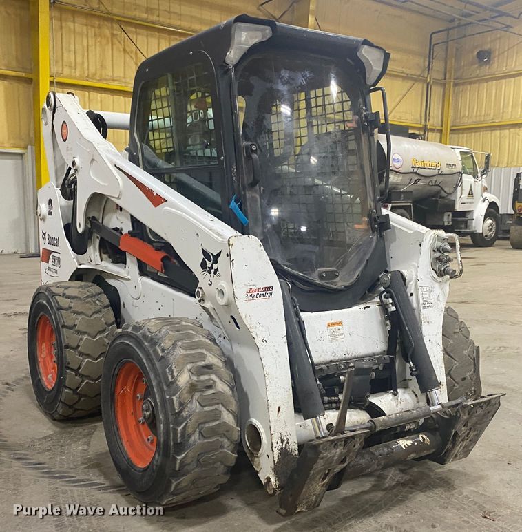 image for item DM4042 2018 Bobcat S770  skid steer loader
