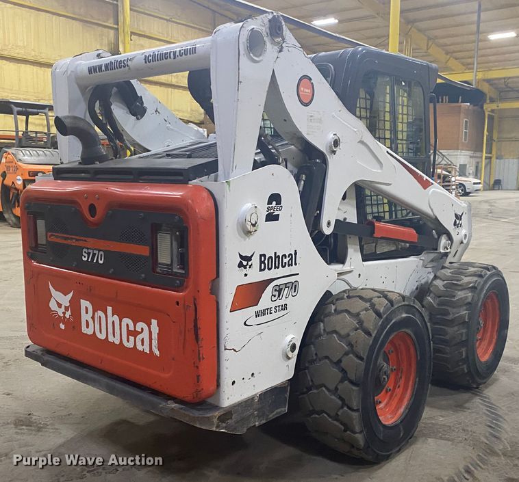 image for item DM4042 2018 Bobcat S770  skid steer loader