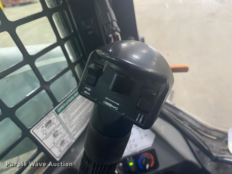 image for item DM4042 2018 Bobcat S770  skid steer loader