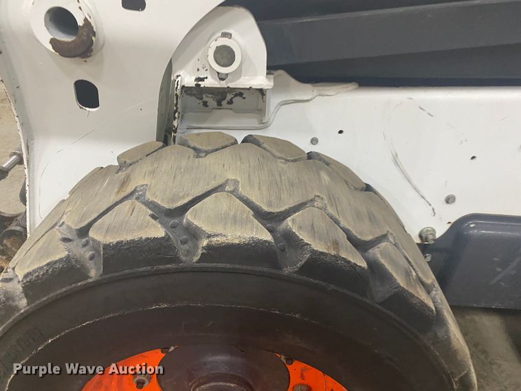 image for item DM4042 2018 Bobcat S770  skid steer loader