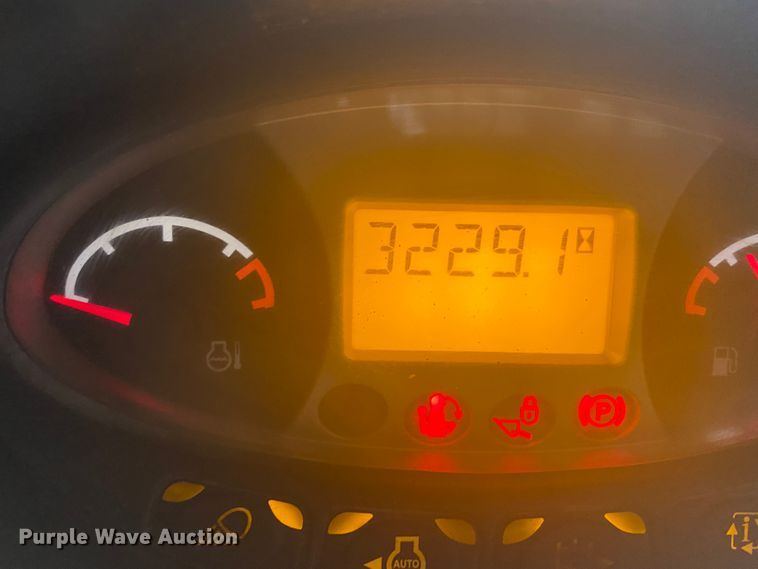 image for item DM4043 2019 Bobcat S740  skid steer loader