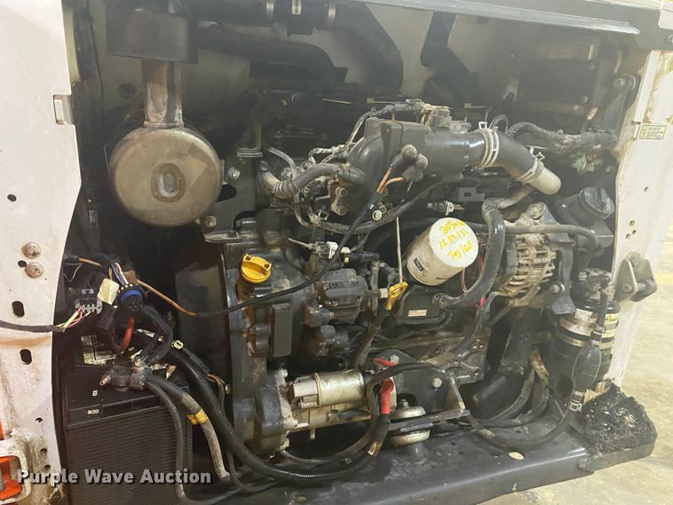 image for item DM4043 2019 Bobcat S740  skid steer loader