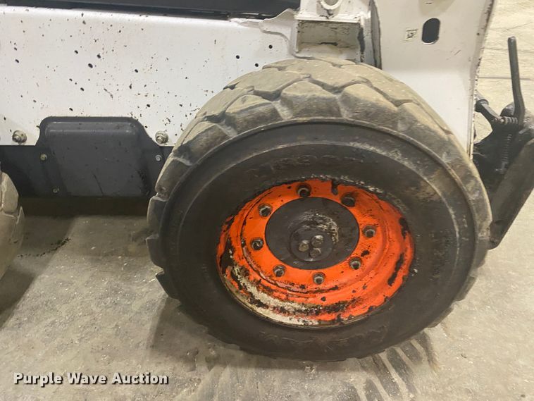 image for item DM4043 2019 Bobcat S740  skid steer loader