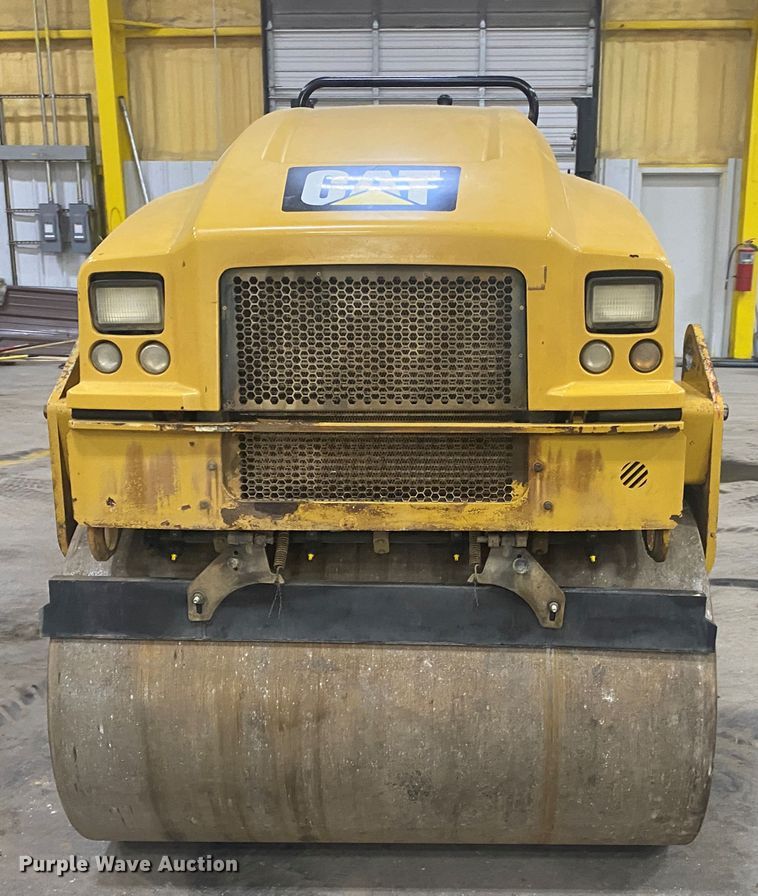 image for item DM4044 2015 Caterpillar CB34B  double drum vibratory roller