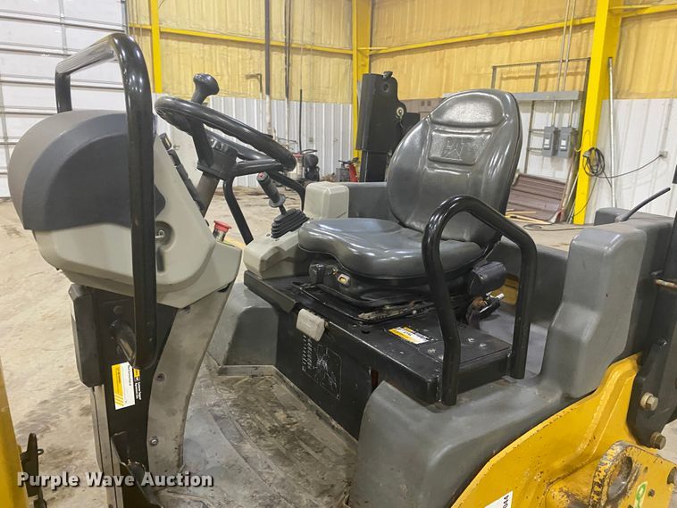 image for item DM4044 2015 Caterpillar CB34B  double drum vibratory roller