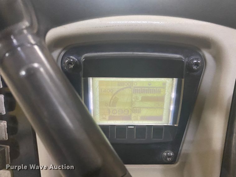 image for item DM4044 2015 Caterpillar CB34B  double drum vibratory roller