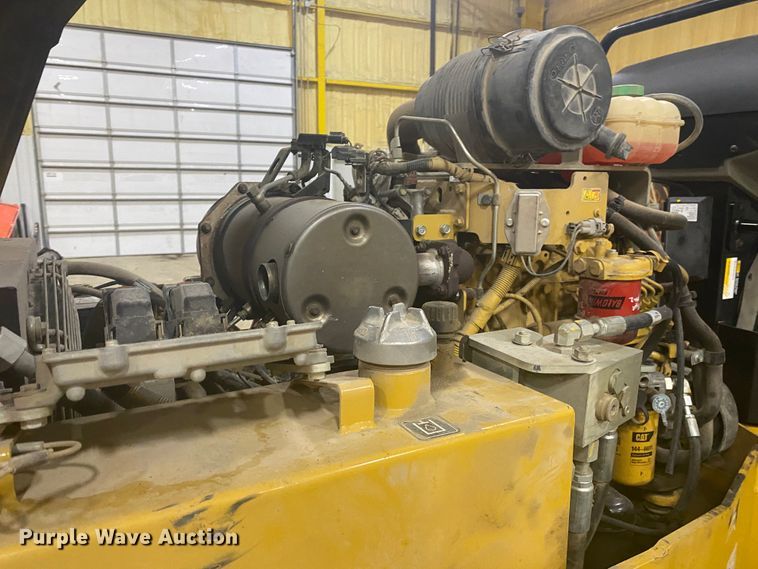 image for item DM4044 2015 Caterpillar CB34B  double drum vibratory roller