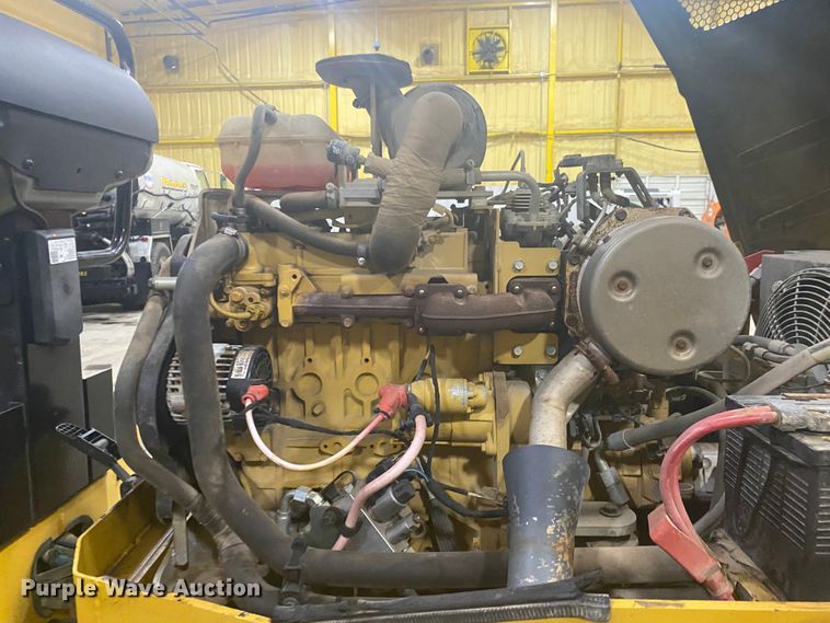 image for item DM4044 2015 Caterpillar CB34B  double drum vibratory roller