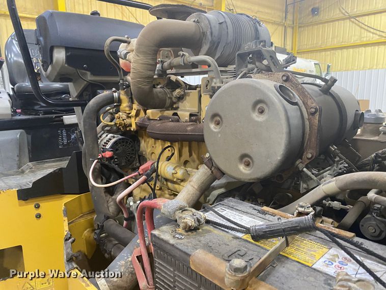 image for item DM4044 2015 Caterpillar CB34B  double drum vibratory roller