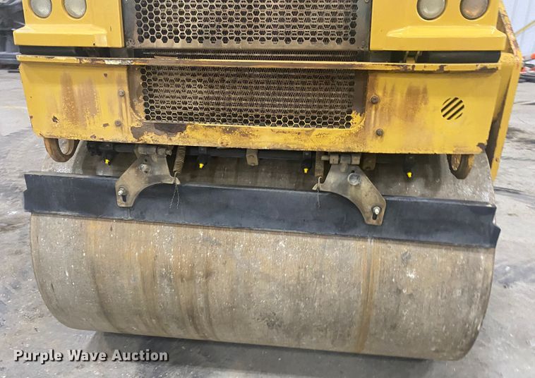 image for item DM4044 2015 Caterpillar CB34B  double drum vibratory roller