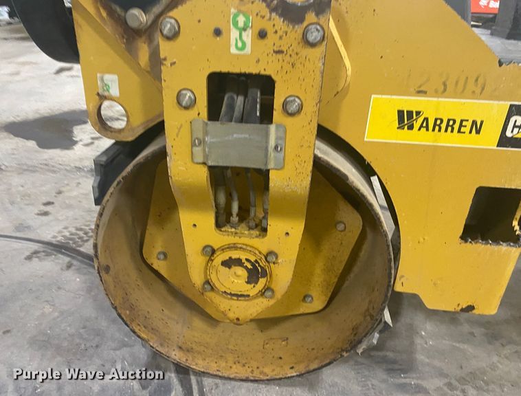 image for item DM4044 2015 Caterpillar CB34B  double drum vibratory roller