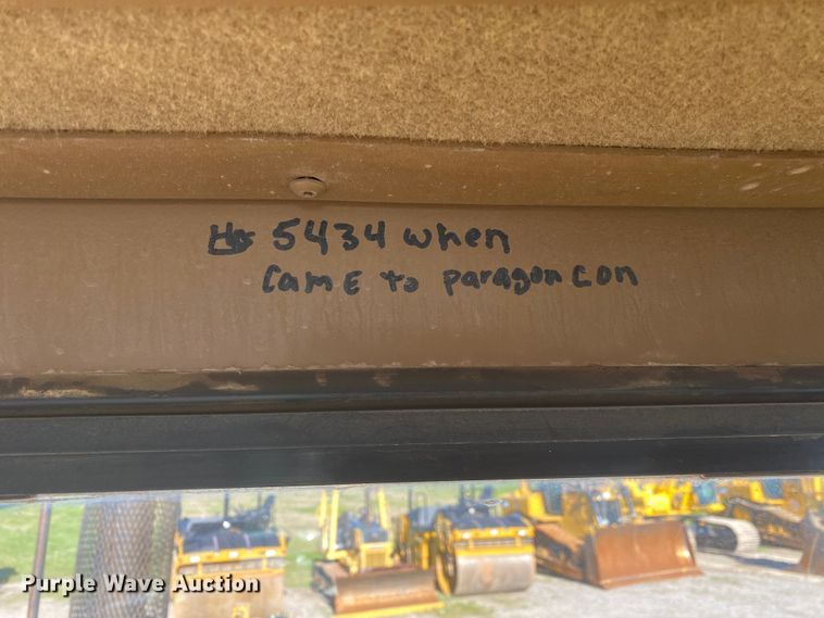 image for item DM4058 1993 Caterpillar 615C Series II  elevating scraper