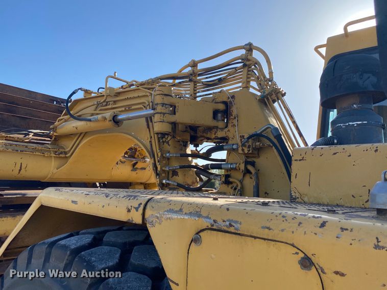 image for item DM4058 1993 Caterpillar 615C Series II  elevating scraper