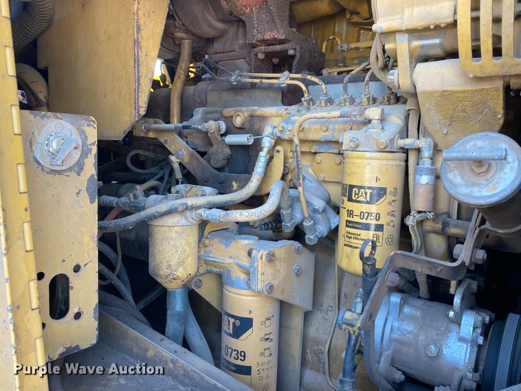 image for item DM4058 1993 Caterpillar 615C Series II  elevating scraper