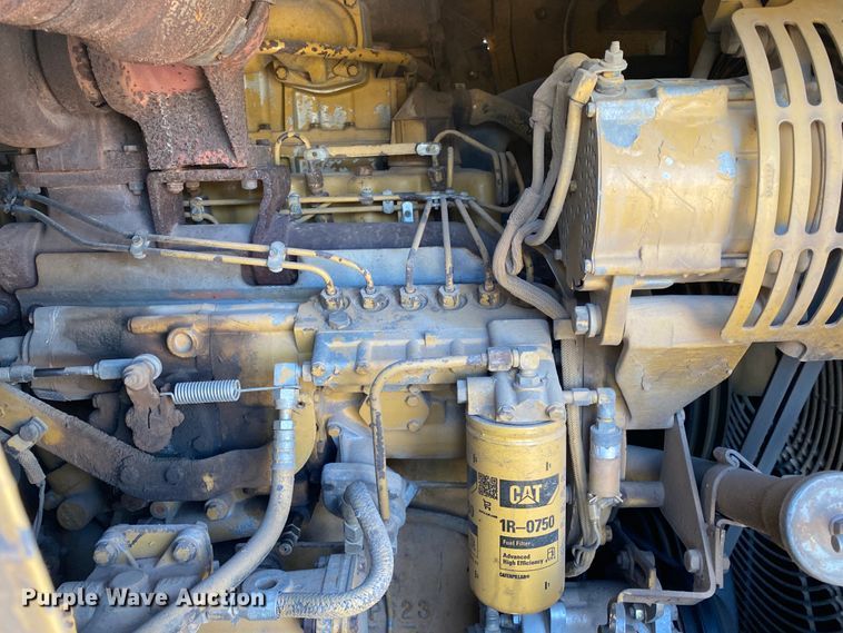 image for item DM4058 1993 Caterpillar 615C Series II  elevating scraper