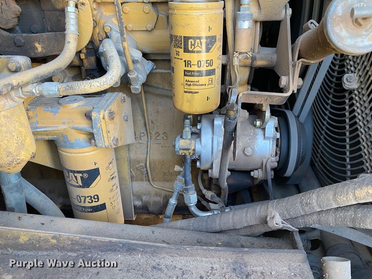 image for item DM4058 1993 Caterpillar 615C Series II  elevating scraper