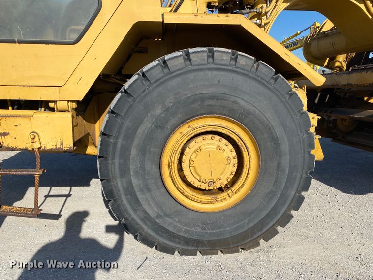 image for item DM4058 1993 Caterpillar 615C Series II  elevating scraper
