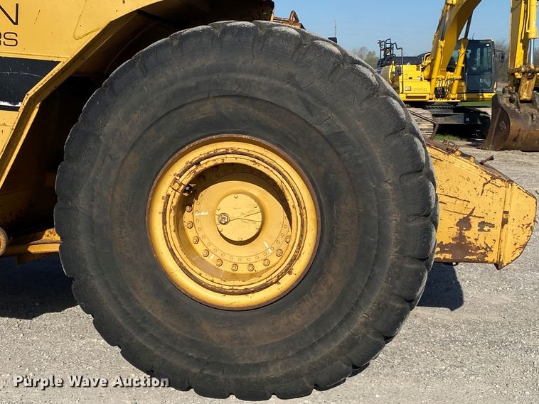 image for item DM4058 1993 Caterpillar 615C Series II  elevating scraper