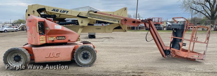 image for item DM4068 2007 JLG E450AJ  boom lift