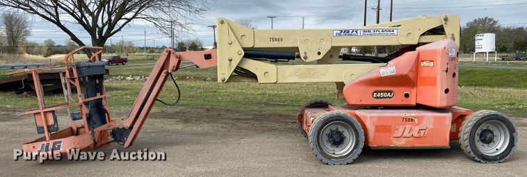 image for item DM4068 2007 JLG E450AJ  boom lift