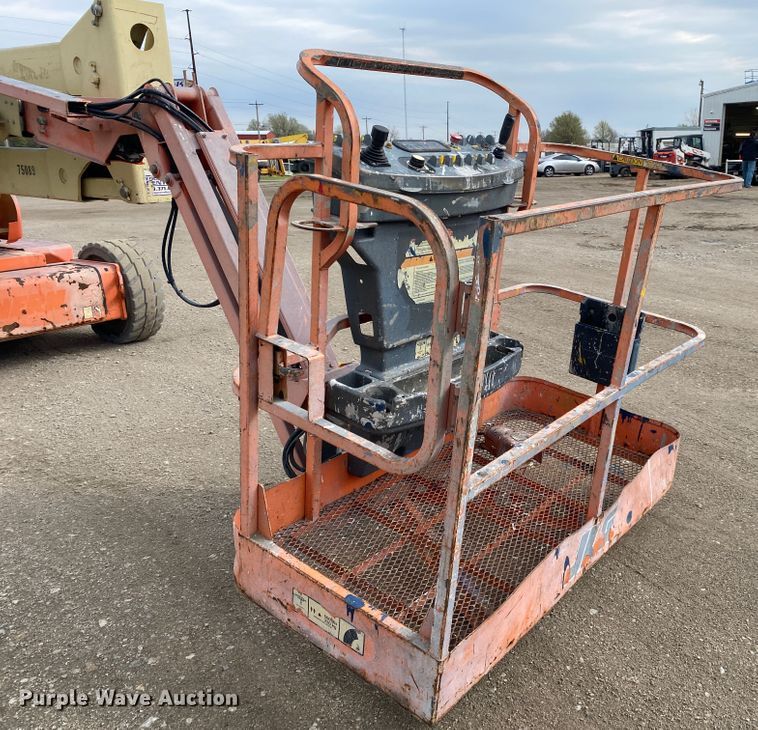 image for item DM4068 2007 JLG E450AJ  boom lift