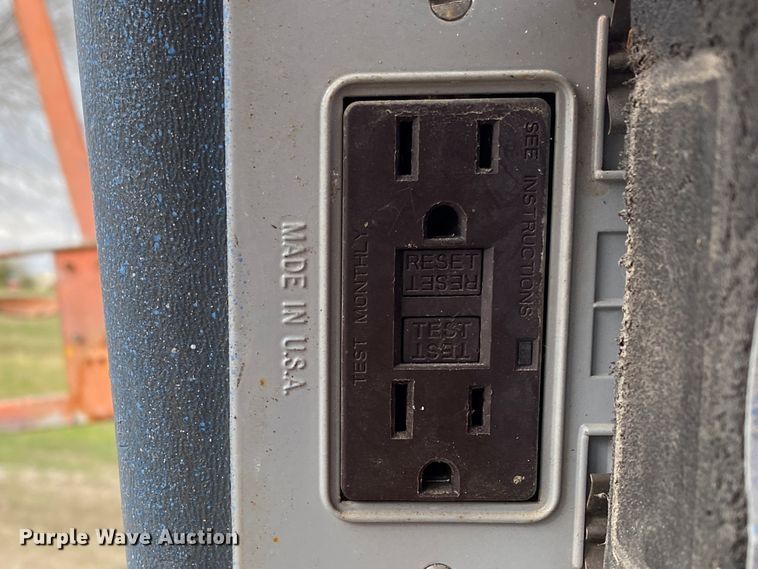 image for item DM4068 2007 JLG E450AJ  boom lift