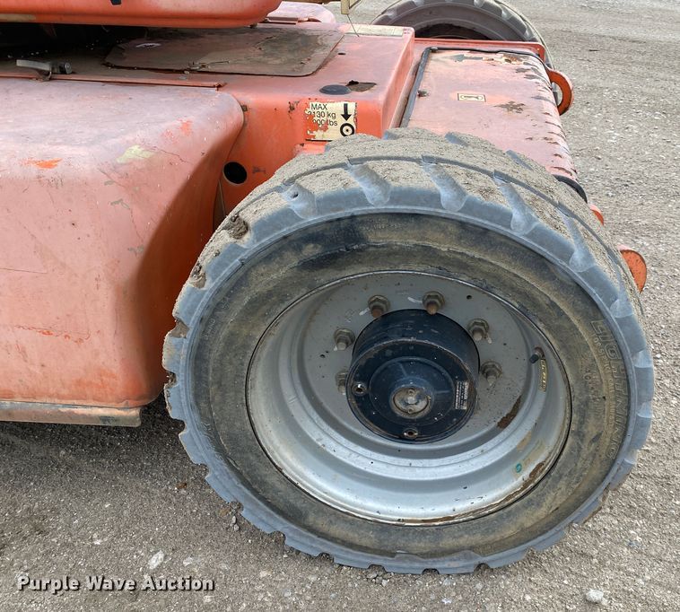 image for item DM4068 2007 JLG E450AJ  boom lift