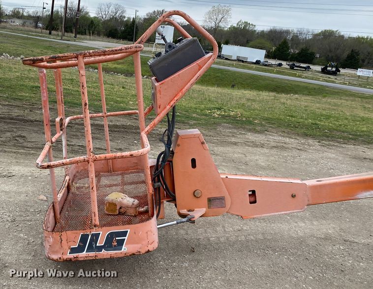 image for item DM4069 1997 JLG 35E  boom lift