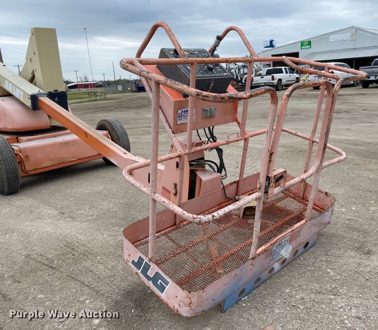 image for item DM4069 1997 JLG 35E  boom lift