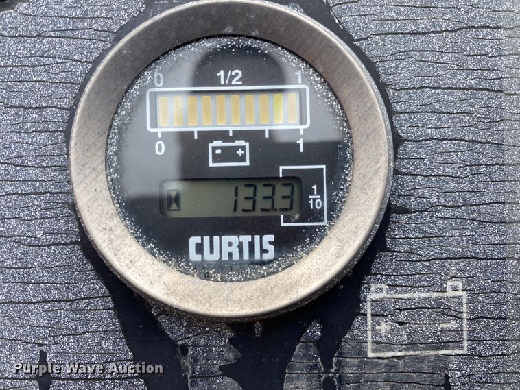 image for item DM4069 1997 JLG 35E  boom lift