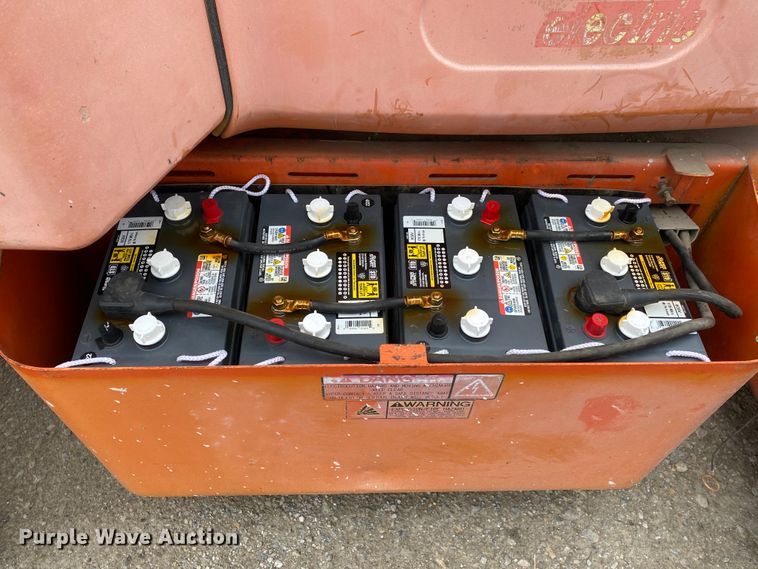 image for item DM4069 1997 JLG 35E  boom lift