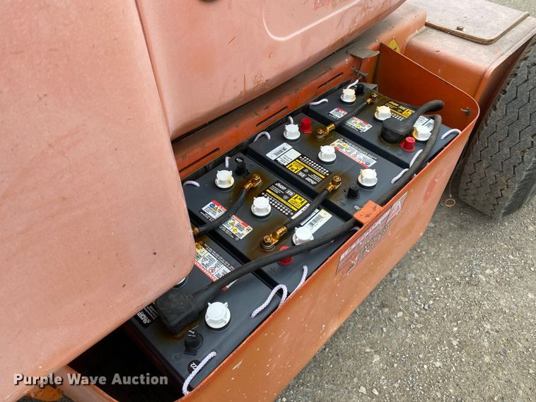 image for item DM4069 1997 JLG 35E  boom lift