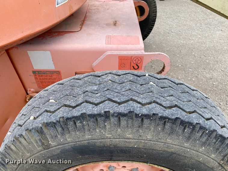 image for item DM4069 1997 JLG 35E  boom lift