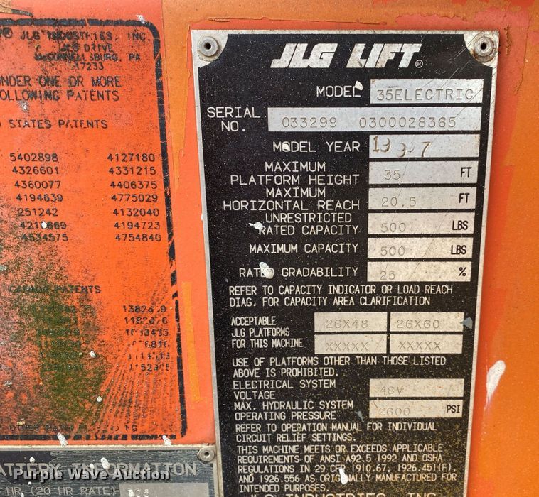 image for item DM4069 1997 JLG 35E  boom lift