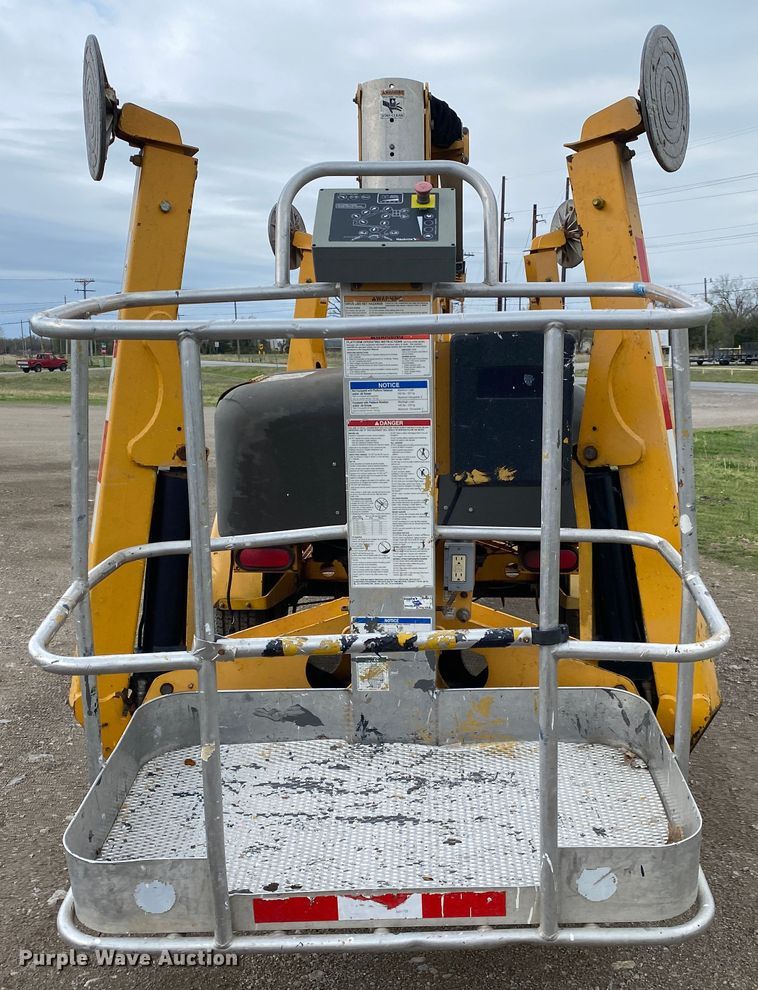 image for item DM4070 2008 Bil-Jax 5533A  boom lift