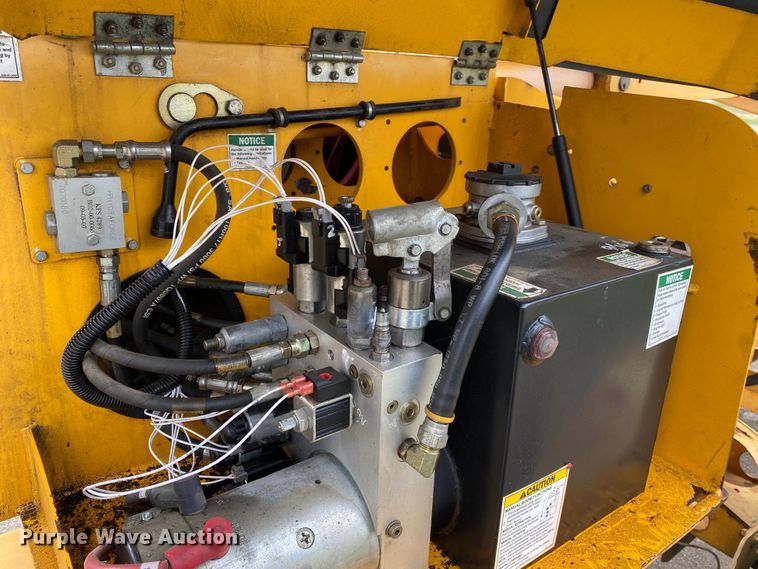 image for item DM4070 2008 Bil-Jax 5533A  boom lift