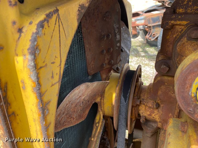 image for item DM4086 Caterpillar D2  crawler tractor