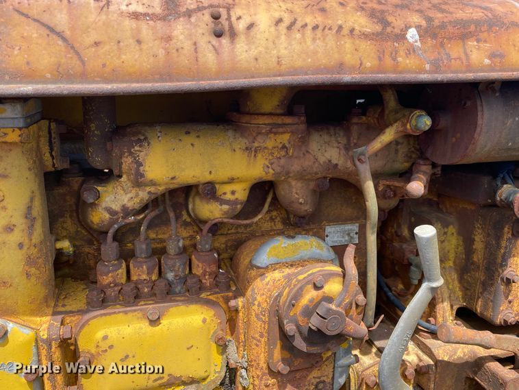 image for item DM4086 Caterpillar D2  crawler tractor