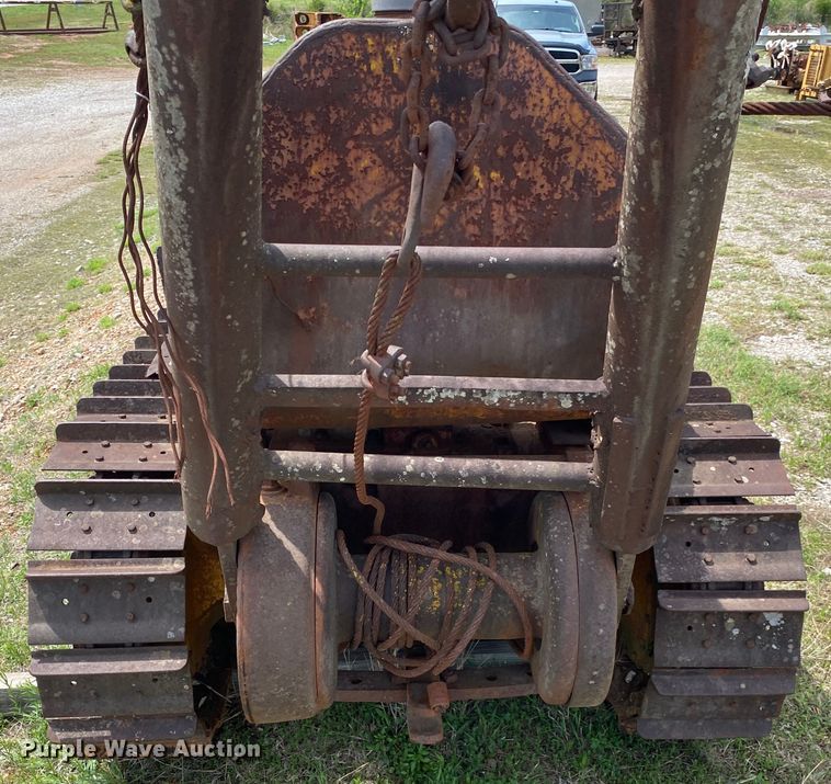 image for item DM4086 Caterpillar D2  crawler tractor